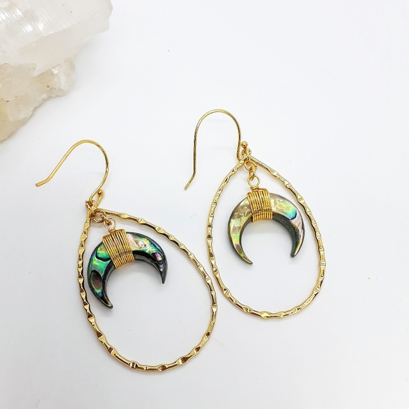 Jewelry - "Beach Side Vibe" Abalone Dangle earrings